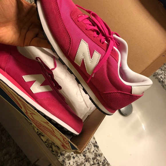 Pink new balance - Picture 3 of 3